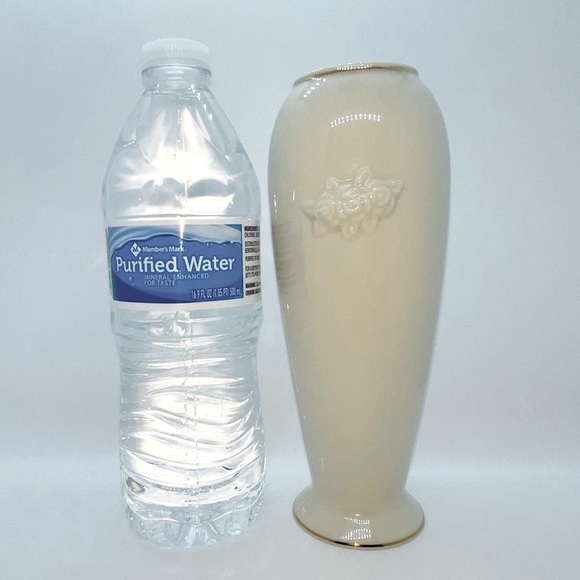 Lenox Fine China Rose Blossom Bud Vase, 24K Gold Trim, Classic Ivory 7.25”H, EUC - Picture 8 of 8